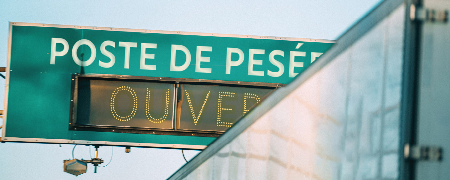 Panneau routier de poste de pesée